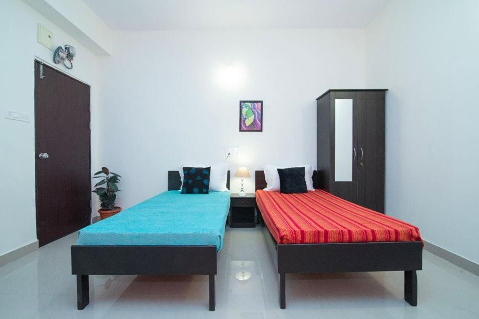 Buzz Quarter Hotel Hyderabad Exterior foto